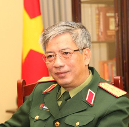 Deputy Defence Minister Nguyen Chi Vinh received US Deputy Assistant Secretary    - ảnh 1